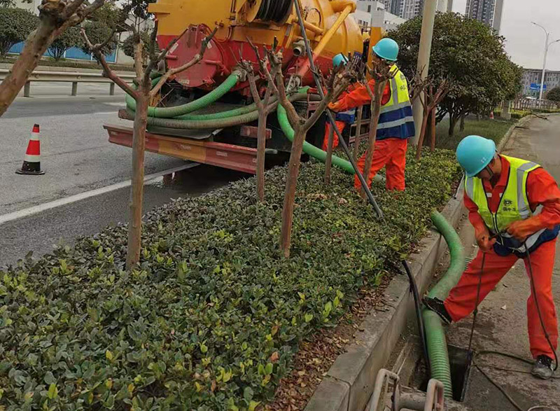 阿拉善左市政管道清淤